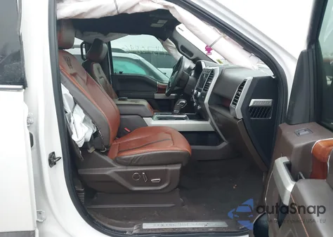 2018 Ford F-150 King Ranch z USA, uszkodzony, nr VIN 1FTEW1EG1JFE34202